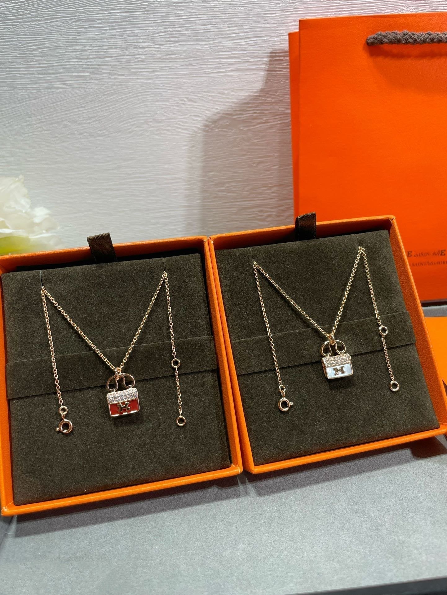 [Angela Jewellery]H CIRCE MOISSANITE PENDANT NECKLACE GOLD