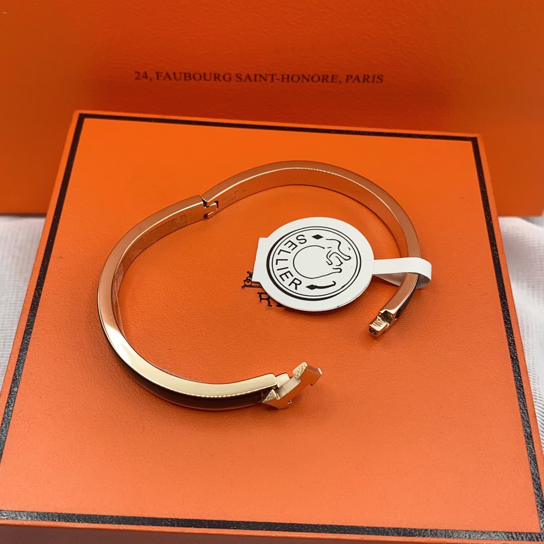 [Angela Jewellery]CLASSIC HM CLIC BLACK 8MM ENAMEL BRACELET