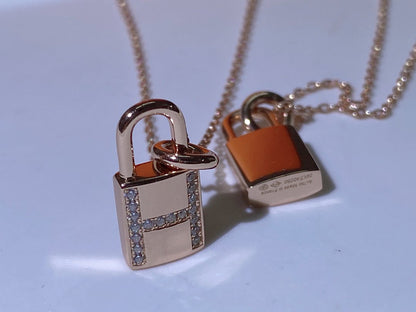 [Angela Jewellery]HM ADVANCED NICHE LOCK HEAD NECKLACE DIAMONDS