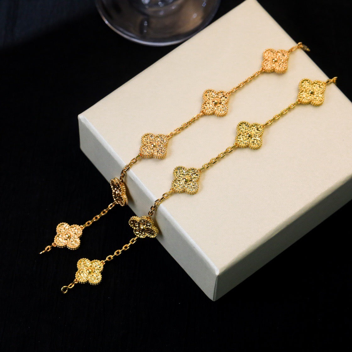 [Angela Jewellery]CLOVER 5 MOTIFS BRONZING BRACELET