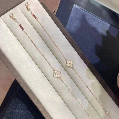 [Angela Jewellery]CLOVER SINGLE FLOWER BRACELET